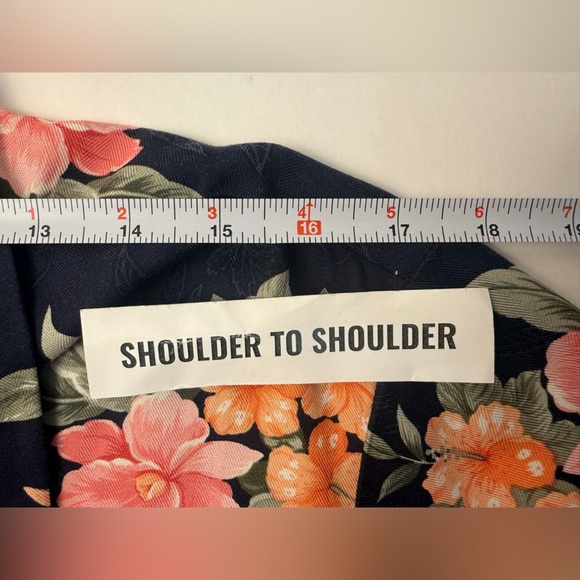 Hawaiian Button Up Blouse Hibiscus Bird of Paradise Navy Floral Jamaica Bay LG - Picture 8 of 12